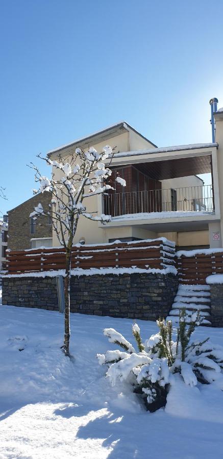 Chalet Adosado Entero, Bbq Y Piscina Comunitaria Sabinanigo Ngoại thất bức ảnh