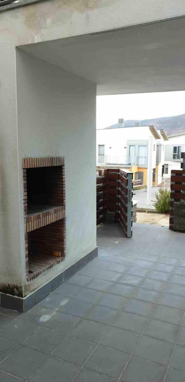 Chalet Adosado Entero, Bbq Y Piscina Comunitaria Sabinanigo Ngoại thất bức ảnh